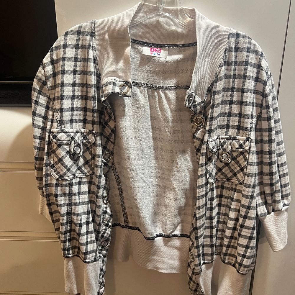 Black and white checkered shrug. 2x